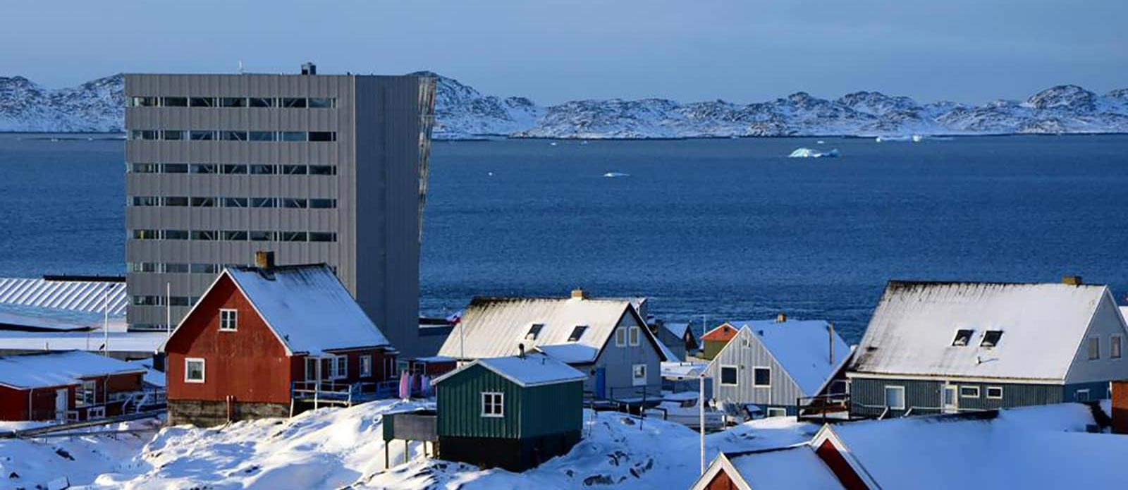 White facade in expanded metal for Nuuk Center