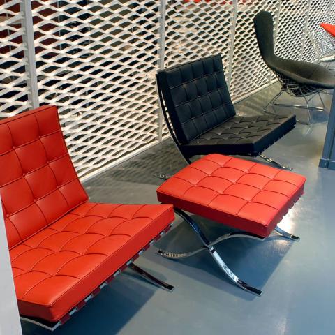 Out-fitting Showroom Knoll in expanded metal image 13