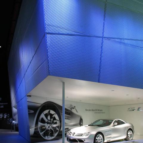 Allestimento in rete metallica Stand Mercedes-Benz foto 1