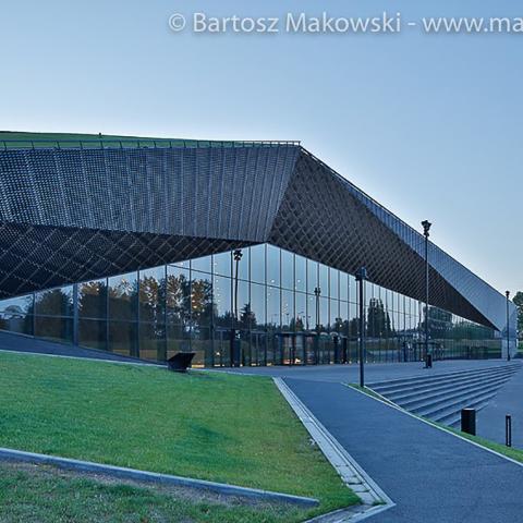 Facade cladding International Congress Centre image 4